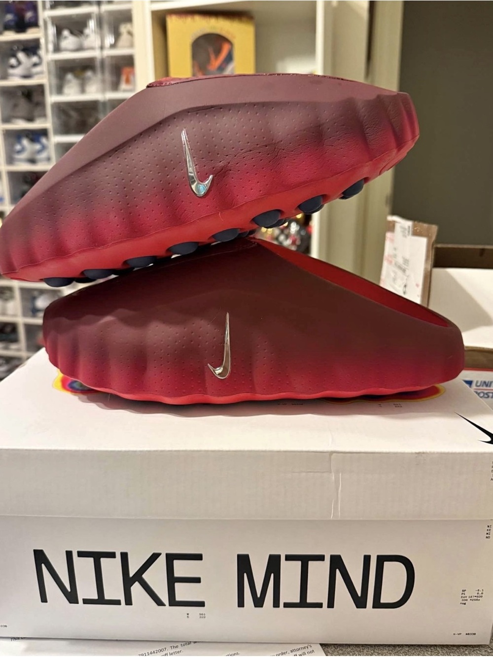 nike mind slides team red- size 8